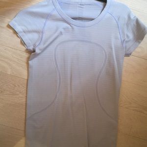 Lulu lemon t shirt